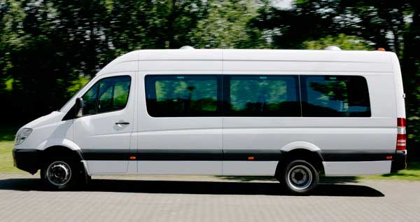 Minibus rental